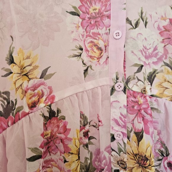 Torrid NWT high low top, button up top, pink floral, size 2 - Picture 4 of 10